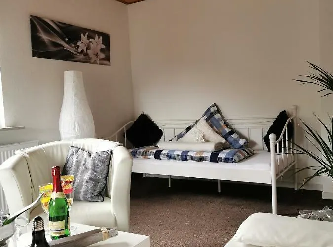 Lindenstrasse Apartman *